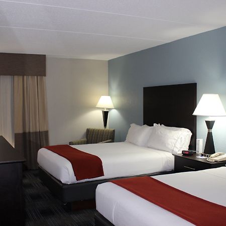 Holiday Inn Express Forsyth By Ihg Екстериор снимка