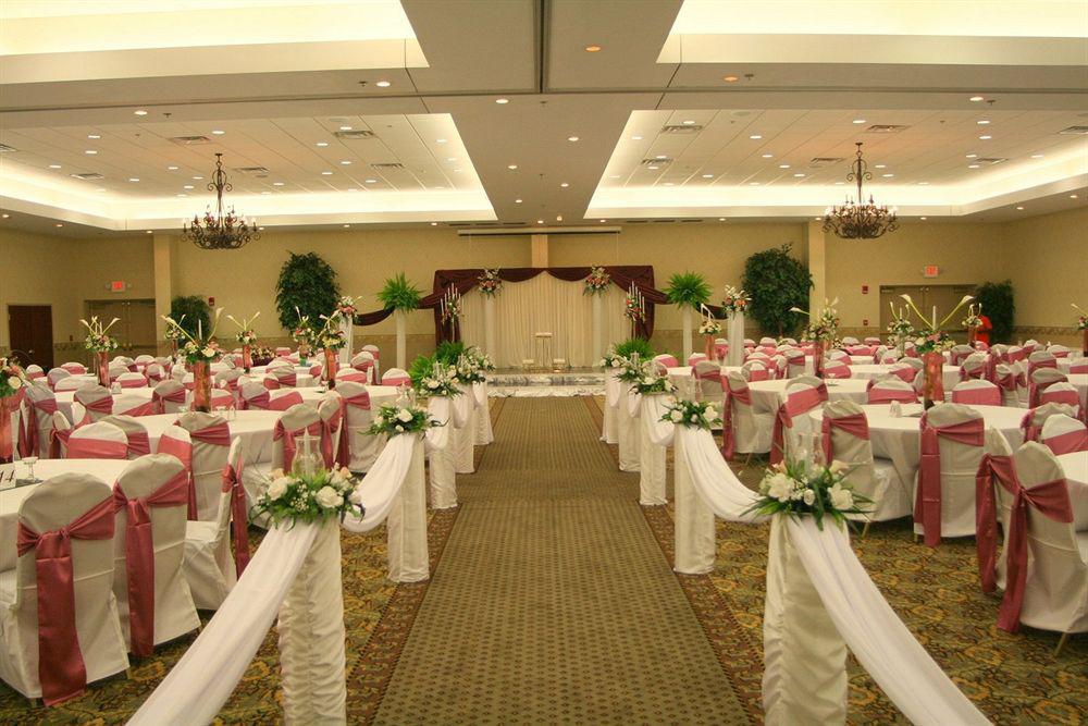 Holiday Inn Express Forsyth By Ihg Съоръжения снимка