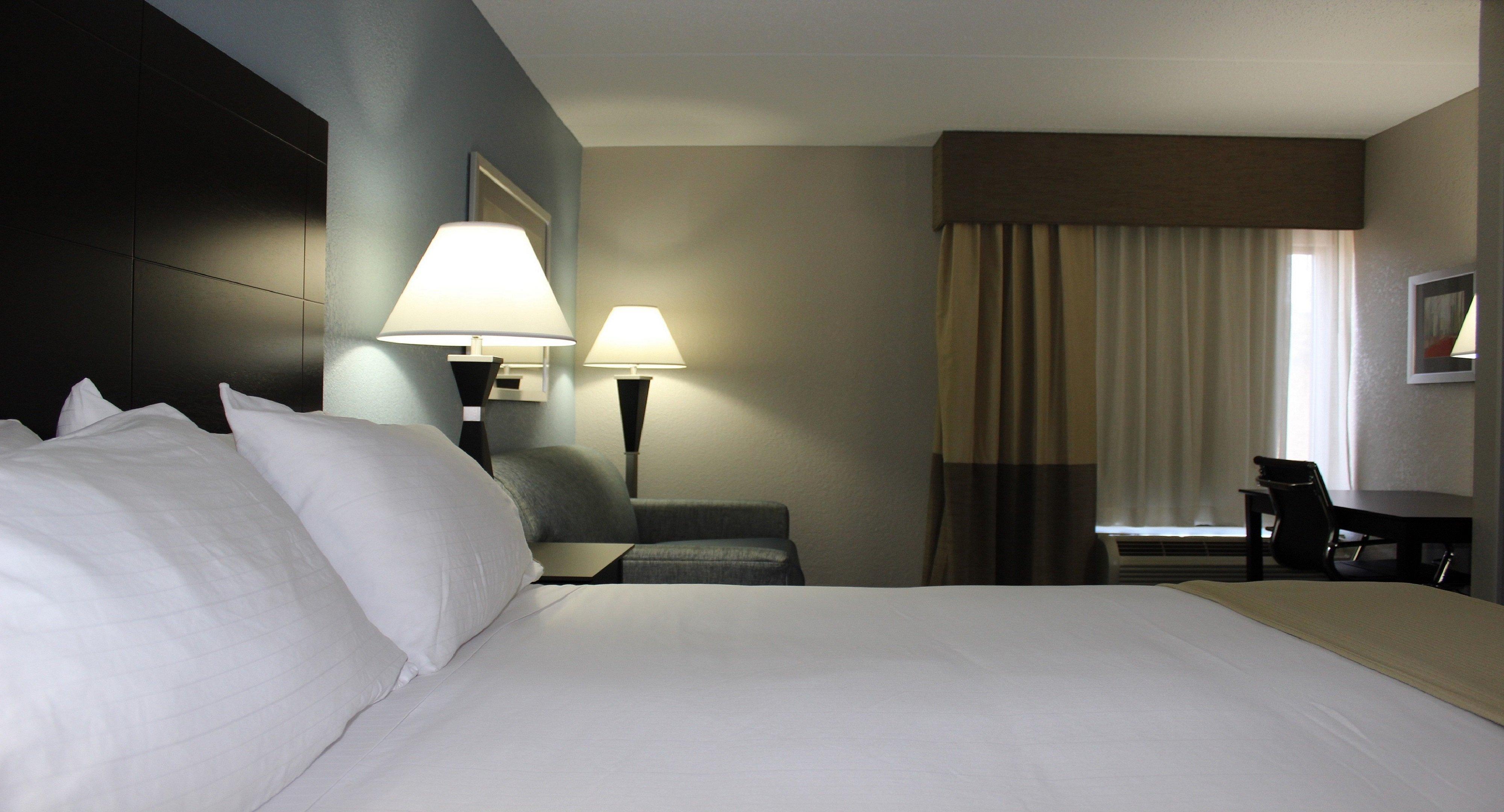 Holiday Inn Express Forsyth By Ihg Екстериор снимка
