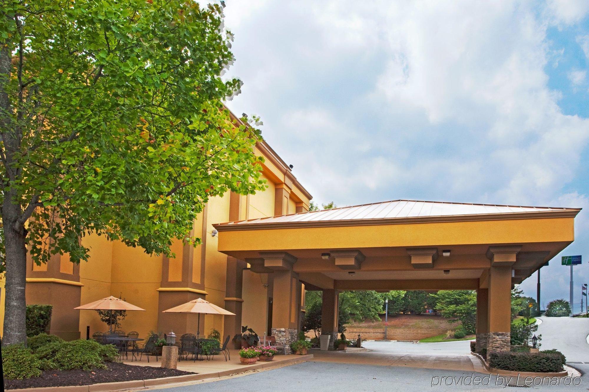 Holiday Inn Express Forsyth By Ihg Екстериор снимка