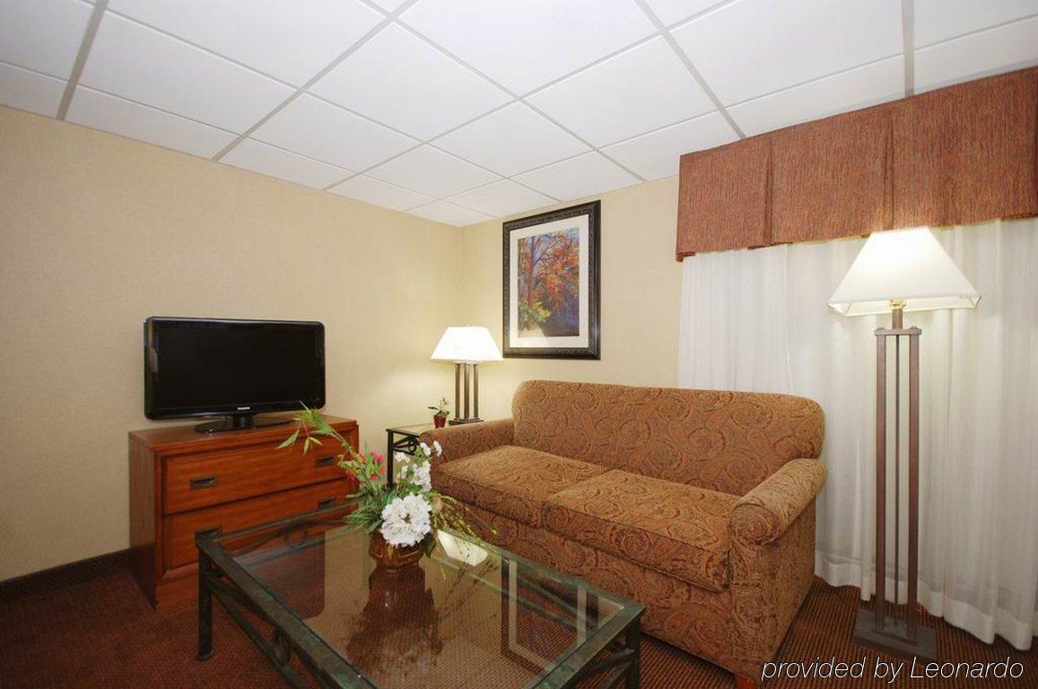 Holiday Inn Express Forsyth By Ihg Стая снимка