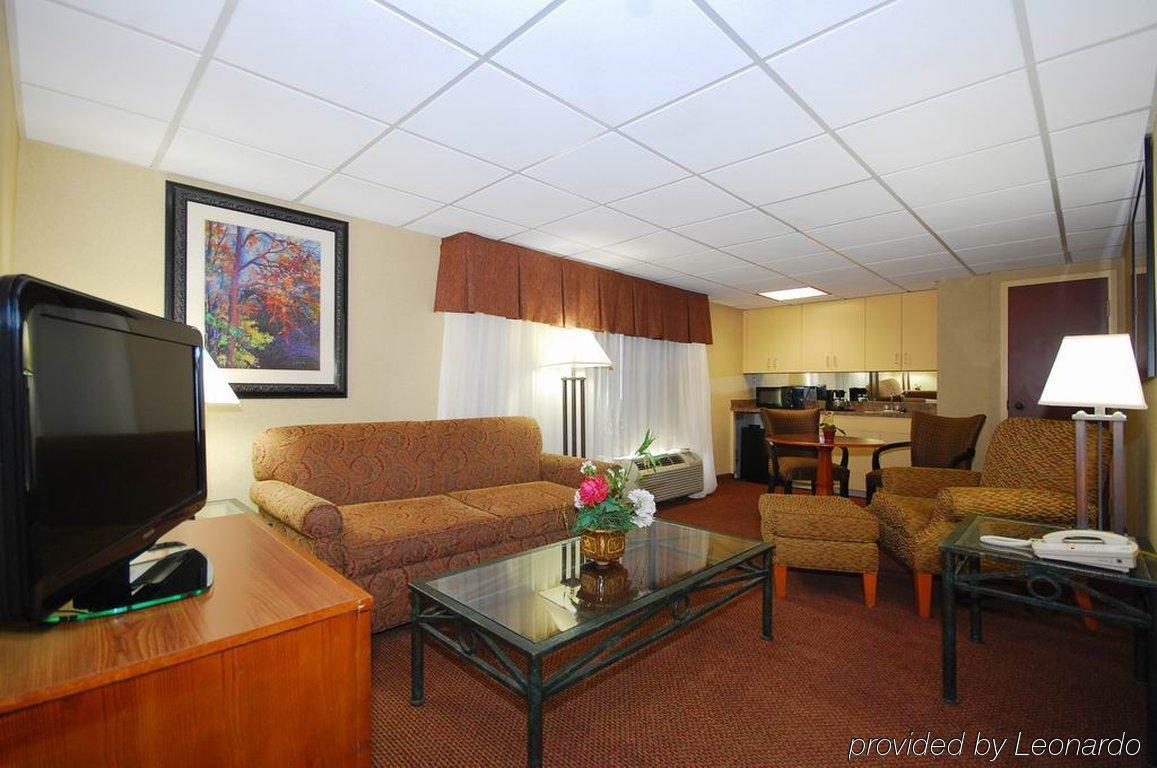Holiday Inn Express Forsyth By Ihg Стая снимка
